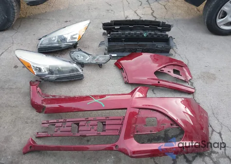 2016 Ford Escape Titanium z USA, uszkodzony, nr VIN 1FMCU0JX7GUC85730